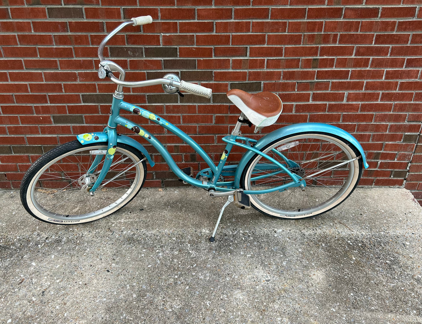 26in Light Blue Bubbles Beach Cruiser