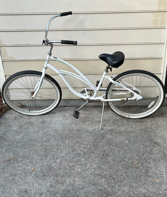 26in Unisex White Beach Cruiser